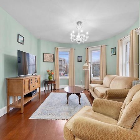 Bright & Spacious 2Br Apartment, Mins From Downtown Boston, Parking Экстерьер фото