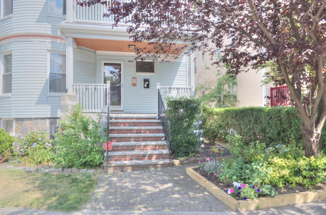 Bright & Spacious 2Br Apartment, Mins From Downtown Boston, Parking Экстерьер фото