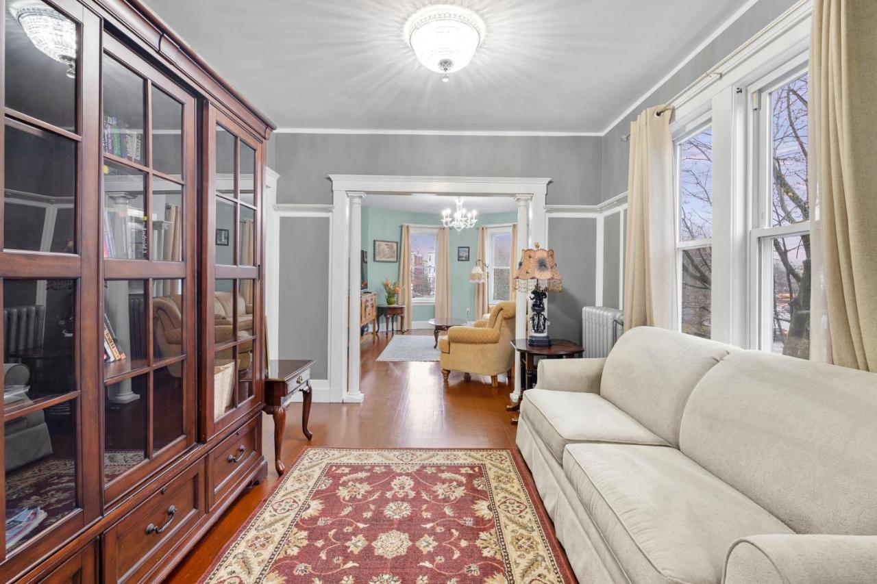 Bright & Spacious 2Br Apartment, Mins From Downtown Boston, Parking Экстерьер фото